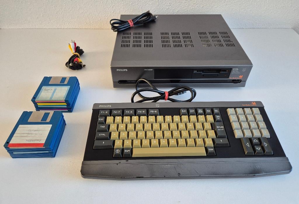 Philips NMS-8250 MSX2 Home Computer + Keyboard & Diskettes, Computers en Software, Vintage Computers, Ophalen of Verzenden, PHILIPS MSX