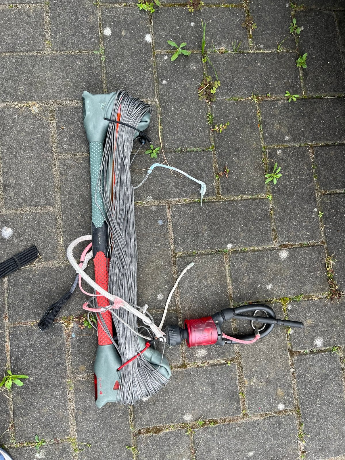 Gratis Kite elevate rs met tas en bar 9m - klein gaatje, Gebruikt, 9 m², Bar, Geen board