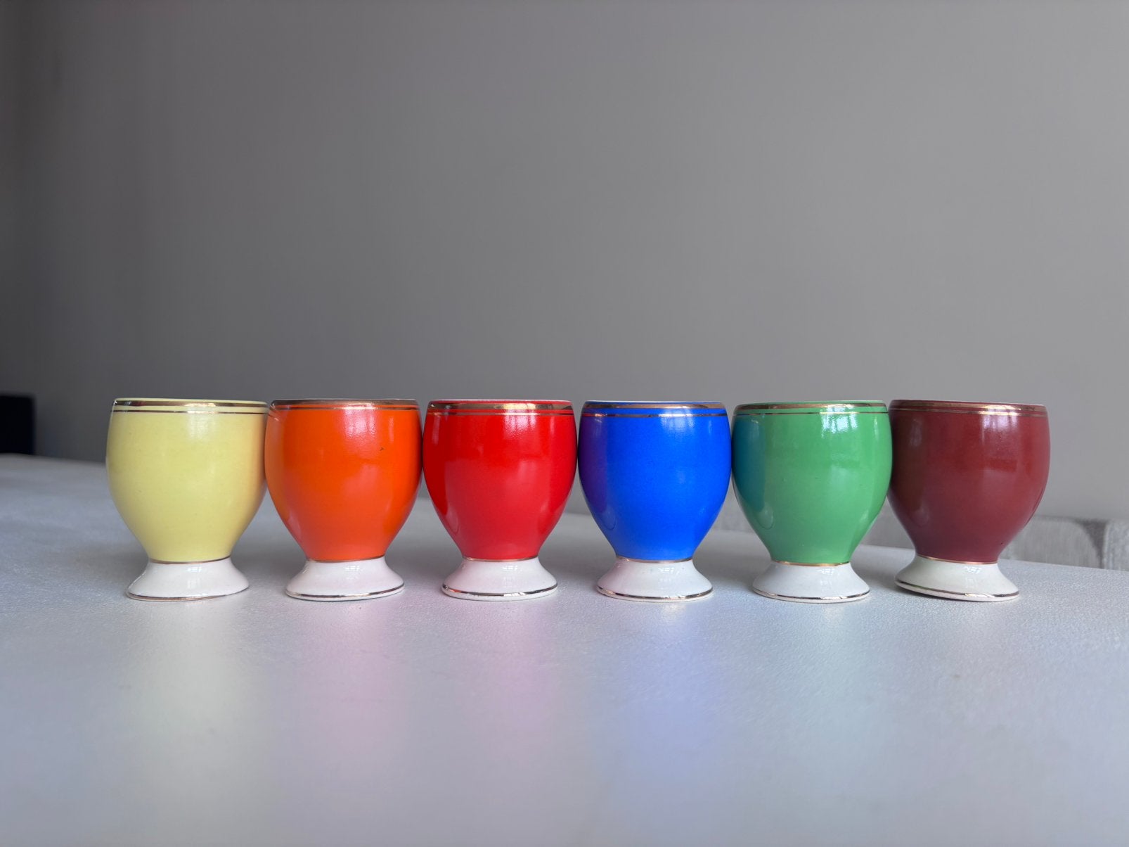 Vintage kleurrijke eierdoppen – set van 6, Huis en Inrichting, Keuken | Servies, Overige typen, Ophalen of Verzenden, Overige stijlen