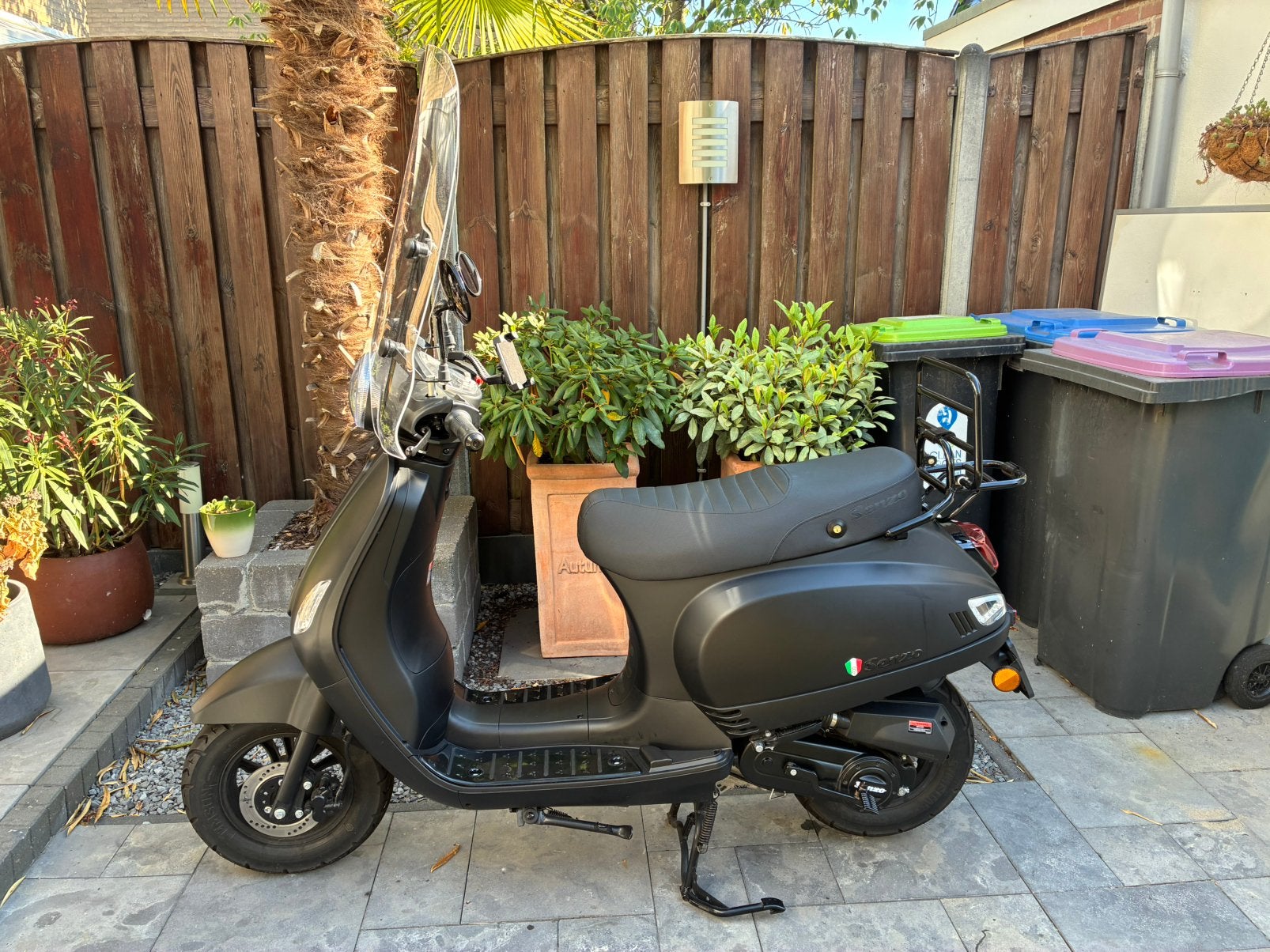 Senzo Rivalux retro scooter 2026 met extra’s twv ruim €600, Ophalen, Maximaal 45 km/u, 49 cc, Zo goed als nieuw