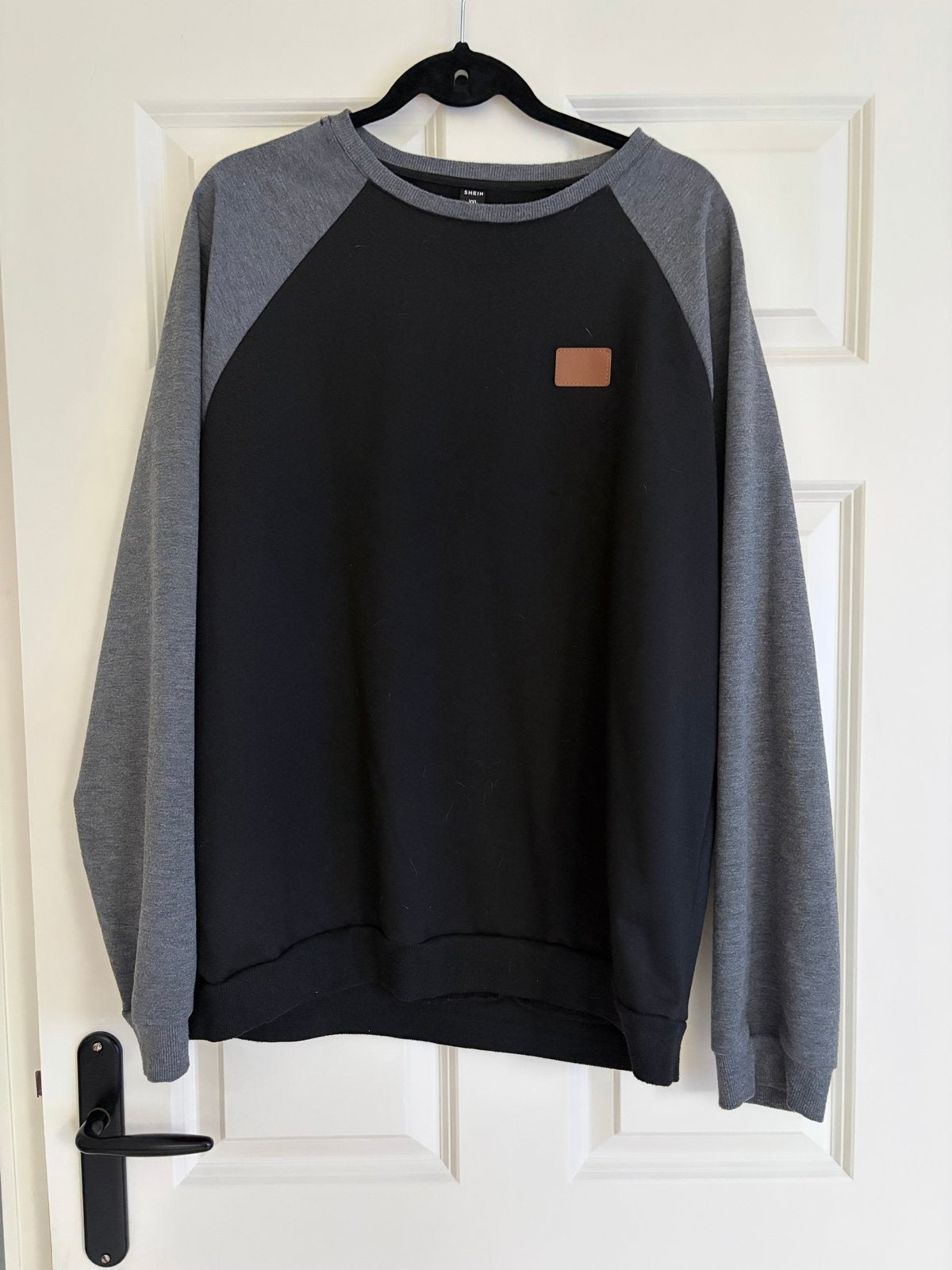 Shein zwart sweatshirt met grijze mouwen - Maat XXL, Ophalen of Verzenden, Zo goed als nieuw, Overige maten, Zwart