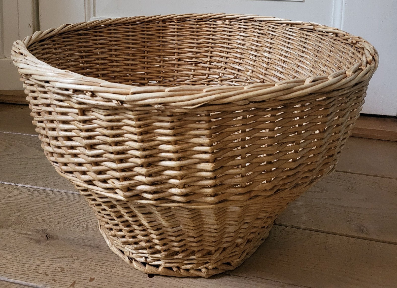Grote Rotan Opbergmand / Haardhoutmand ZGAN – Ø 48 cm, Huis en Inrichting, Gevlochten, Mand, Rond, Ophalen of Verzenden