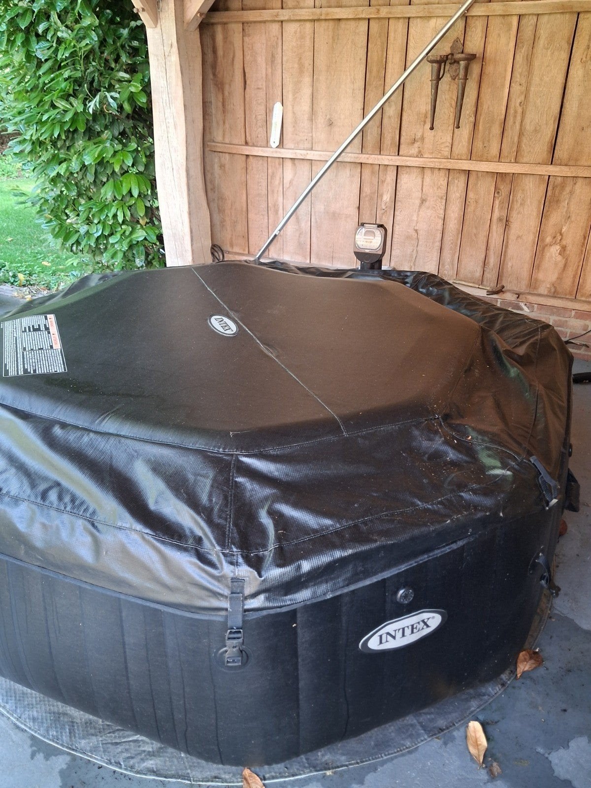 Intex 6 persoons opblaasbare jacuzzi alleen bad, Tuin en Terras, Bubbelbaden en Hottubs, Ophalen of Verzenden, Gebruikt, Pomp