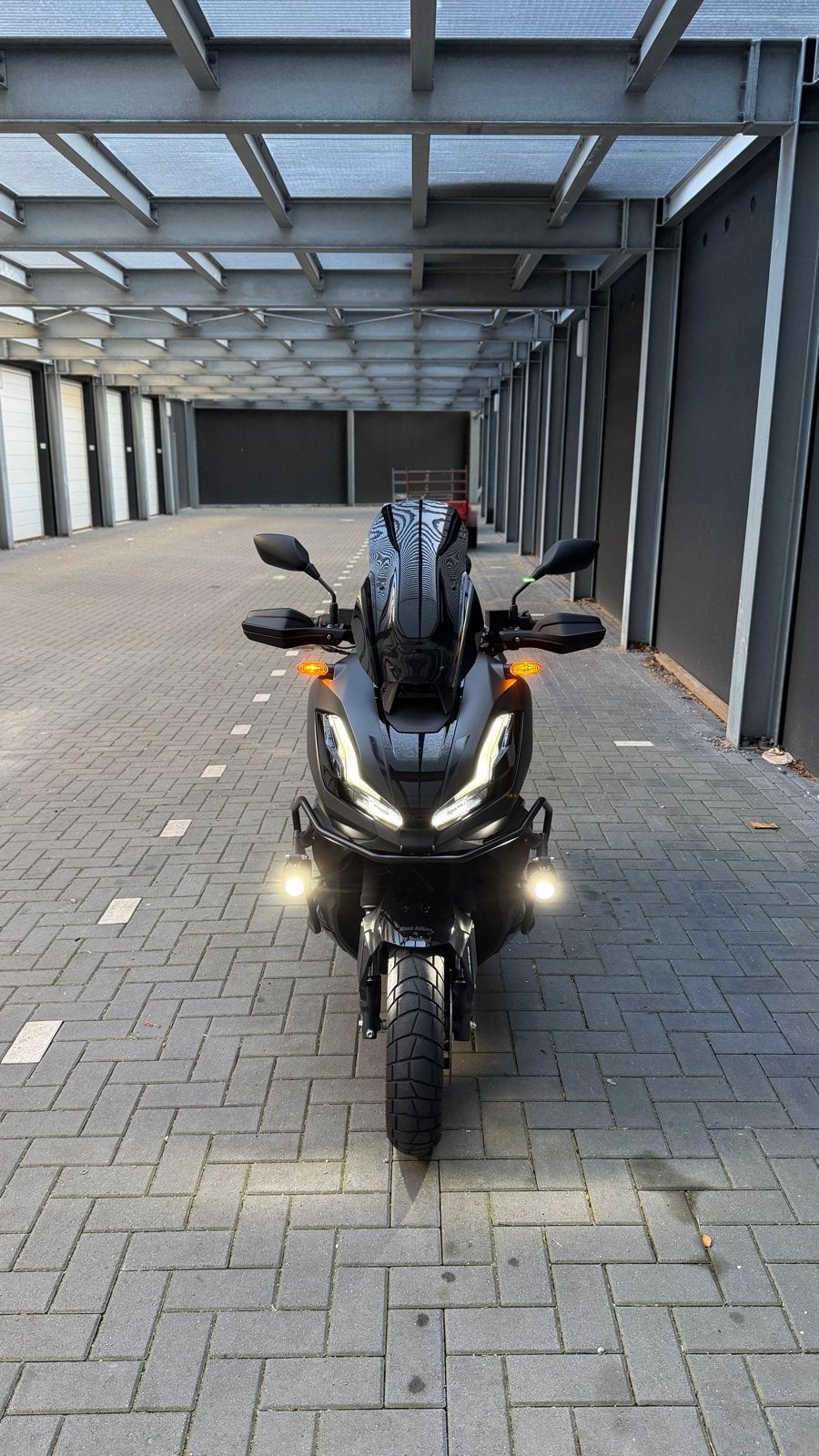 Honda X ADV 350 Full option Black Edition, Scooter, Gebruikt, Particulier, Minimaal motorrijbewijs A2