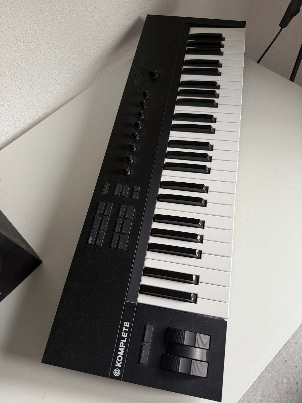 Native Instruments Komplete Kontrol A49 MIDI Keyboard, Muziek en Instrumenten, Zo goed als nieuw, Aanslaggevoelig, Ophalen, 49 toetsen