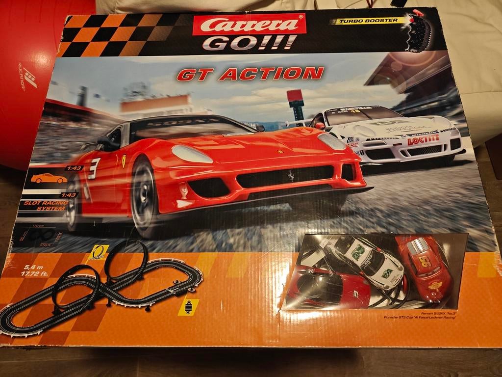 Carrera GO!!! GT ACTION Racebaan met Ferrari en Porsche, Carrera, Ophalen of Verzenden, Elektrisch, Met looping