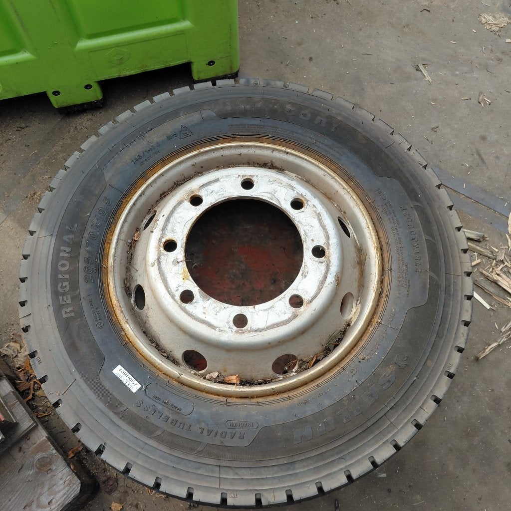 trekas band met velg 265 70 r 19,5, Auto-onderdelen, Vrachtwagen-onderdelen, Ophalen, Gebruikt, Overige merken, Overige Auto-onderdelen