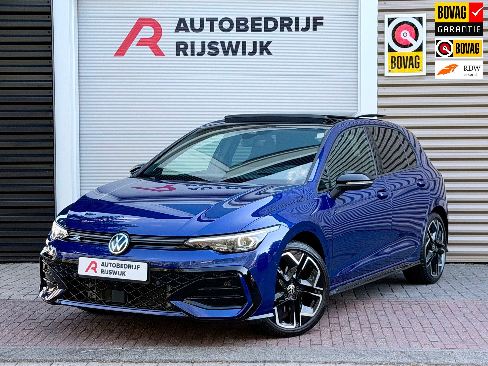 Volkswagen GOLF 1.5 eTSI R-Line Edition Pano/H&K/HuD/360, Dealer onderhouden, 4 cilinders, 150 pk, Blauw