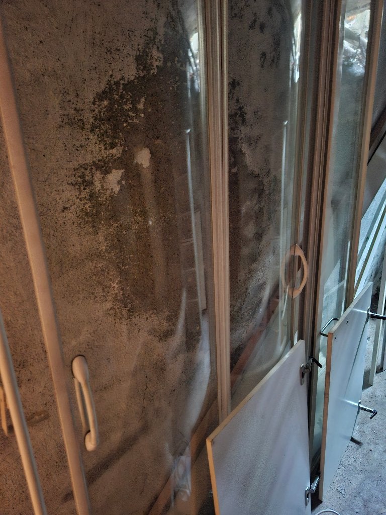 Volledig hoekbad met wand, Ophalen, Gebruikt, Bad