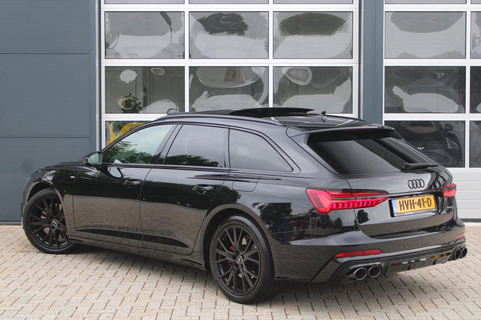 Audi A6 Avant 55 TFSI e Quattro S-Line Competition | Pano |, Auto's, Automaat, Gebruikt, 4 cilinders, Zwart