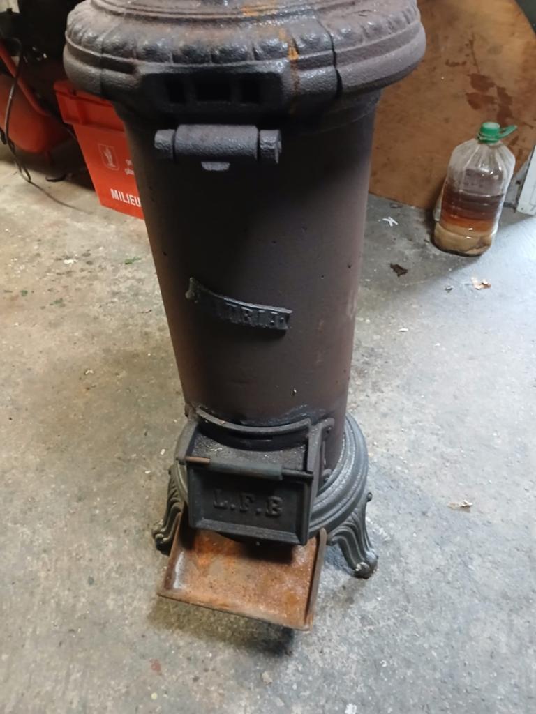 Antiek houtkacheltje, Ophalen, Gebruikt, Hout, Houtkachel