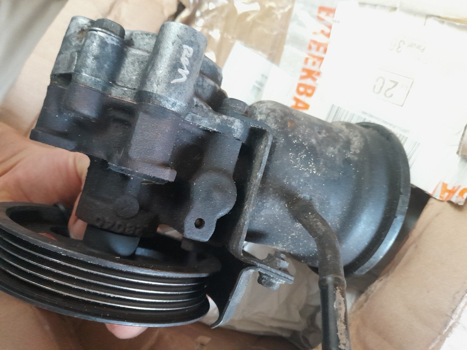 Stuurbekrachtiging pomp Toyota Avensis Verso, Ophalen of Verzenden, Gebruikt, Toyota