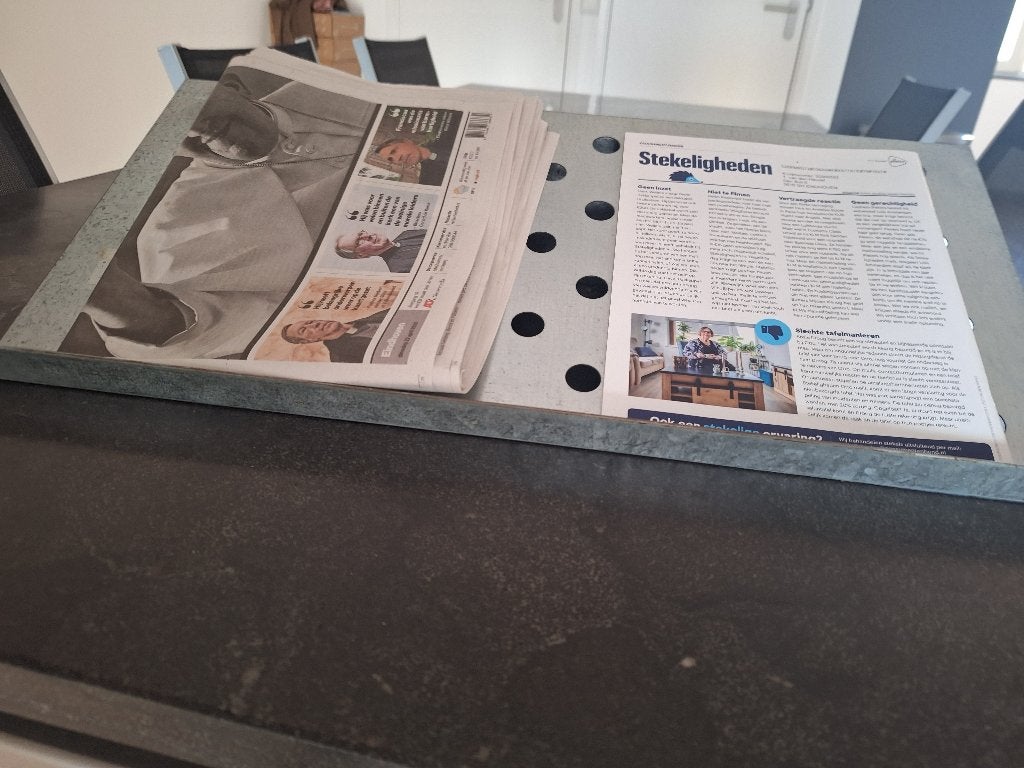 Wandrek voor schoenen of tijdschriften, Ophalen, Zo goed als nieuw