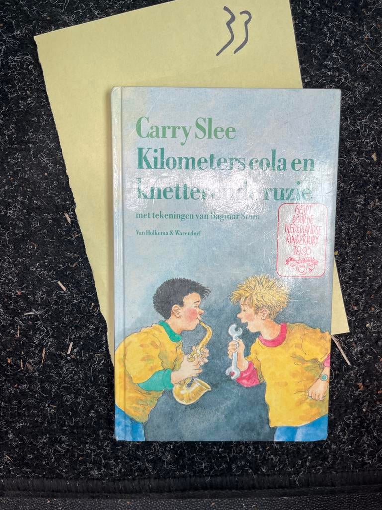 Carry Slee - Kilometers cola en knetterende ruzie, Ophalen of Verzenden, Zo goed als nieuw