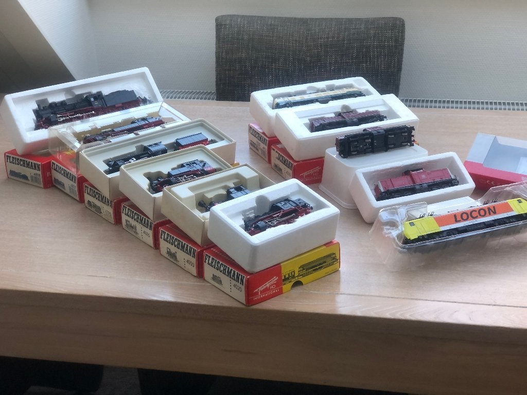 FLEISCHMANN  STOOM, DIESEL en ELECTRALOCS   (284), Fleischmann, Ophalen of Verzenden, Zo goed als nieuw, Gelijkstroom