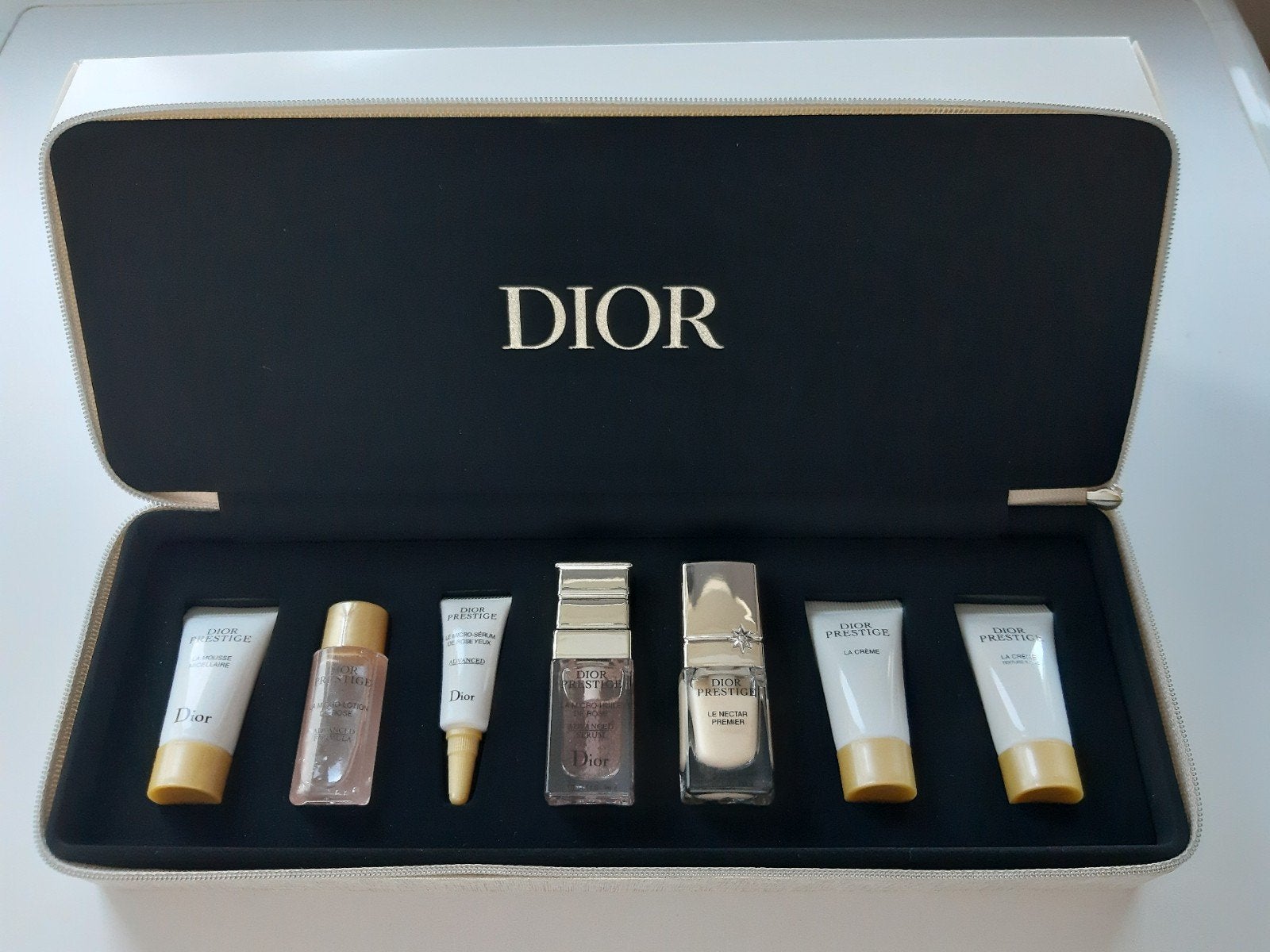 Dior Prestige Luxe Miniaturen set., Verzenden, Nieuw, Gehele gezicht, Verzorging