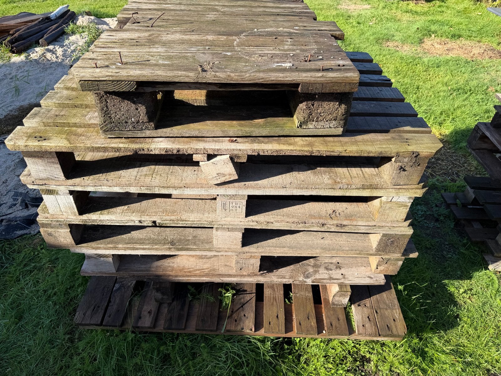 Gratis af te halen: Houten en kunststof pallets, Ophalen, Gebruikt, Overige typen, Minder dan 200 cm
