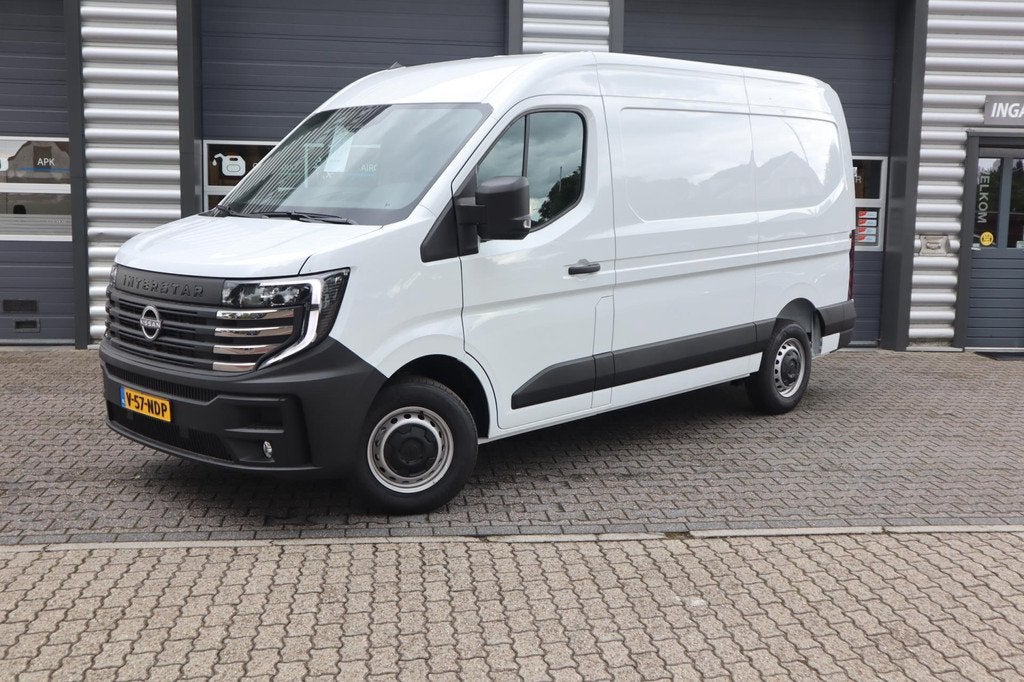 Nissan INTERSTAR 3.5T 130PK N-Connecta L2H2 BPM VRIJ dealer, Gebruikt, 4 cilinders, 2500 kg, Wit