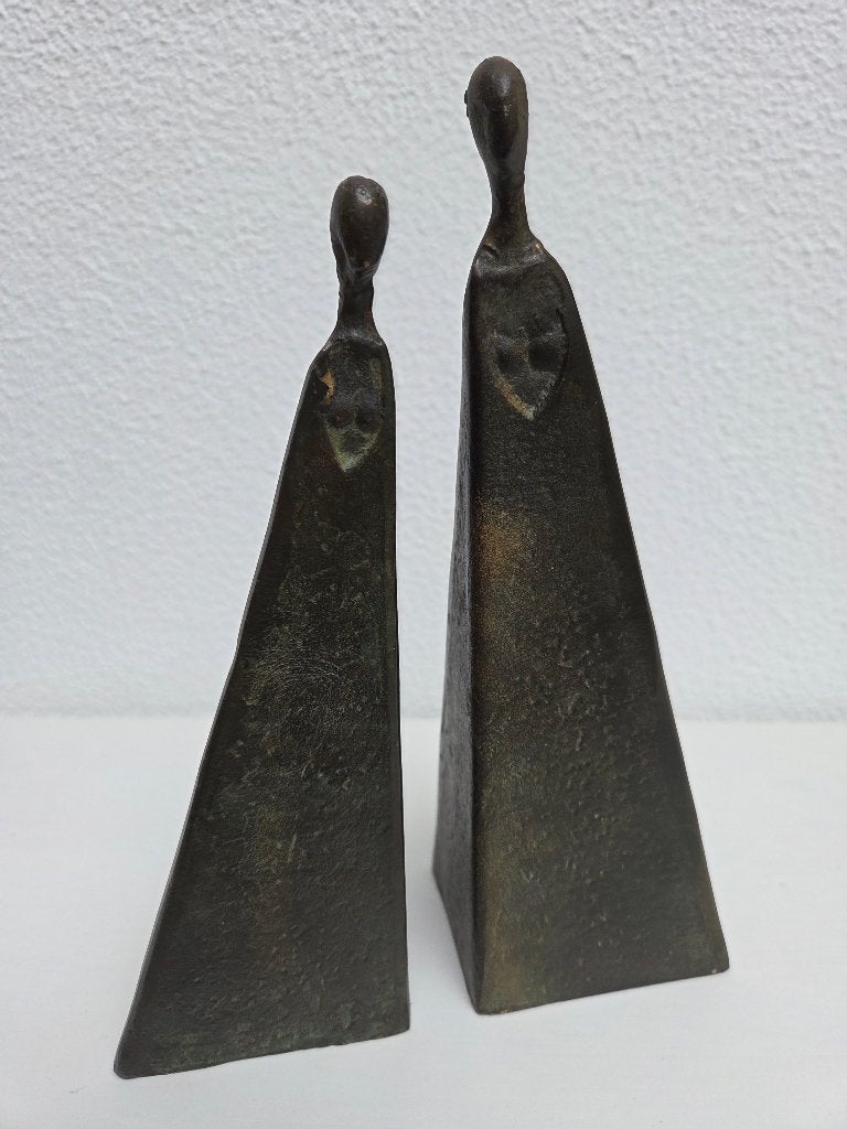 2 bronzen sculpturen van een vrouw, Sydney Kumalo, Groep mensen, Ophalen of Verzenden, Brons, 20 - 50 cm