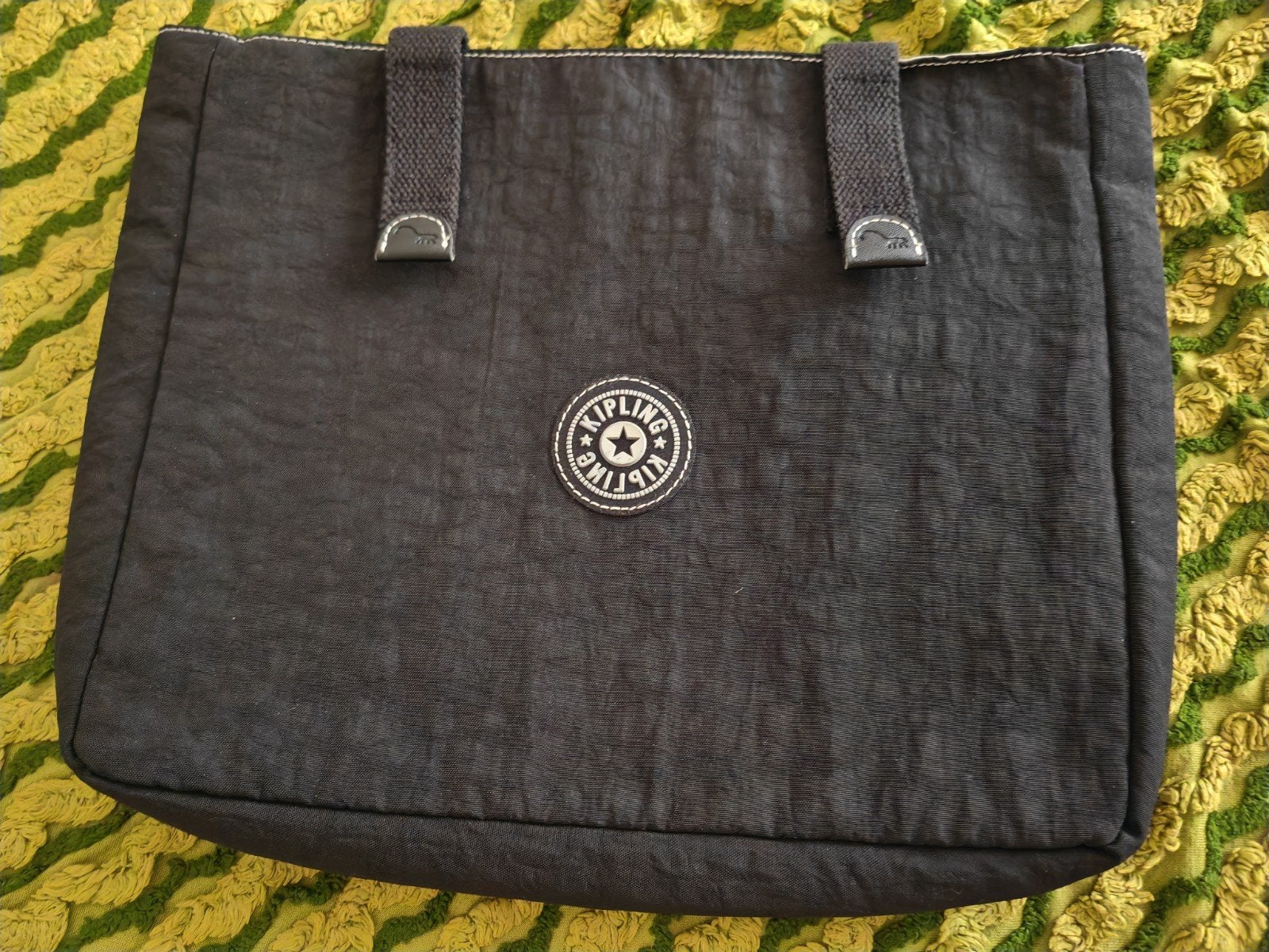 Kipling Gewatteerde Laptophoes / Tablet Sleeve – Zwart ZGAN, Ophalen of Verzenden, 13 inch, Zo goed als nieuw, Kipling