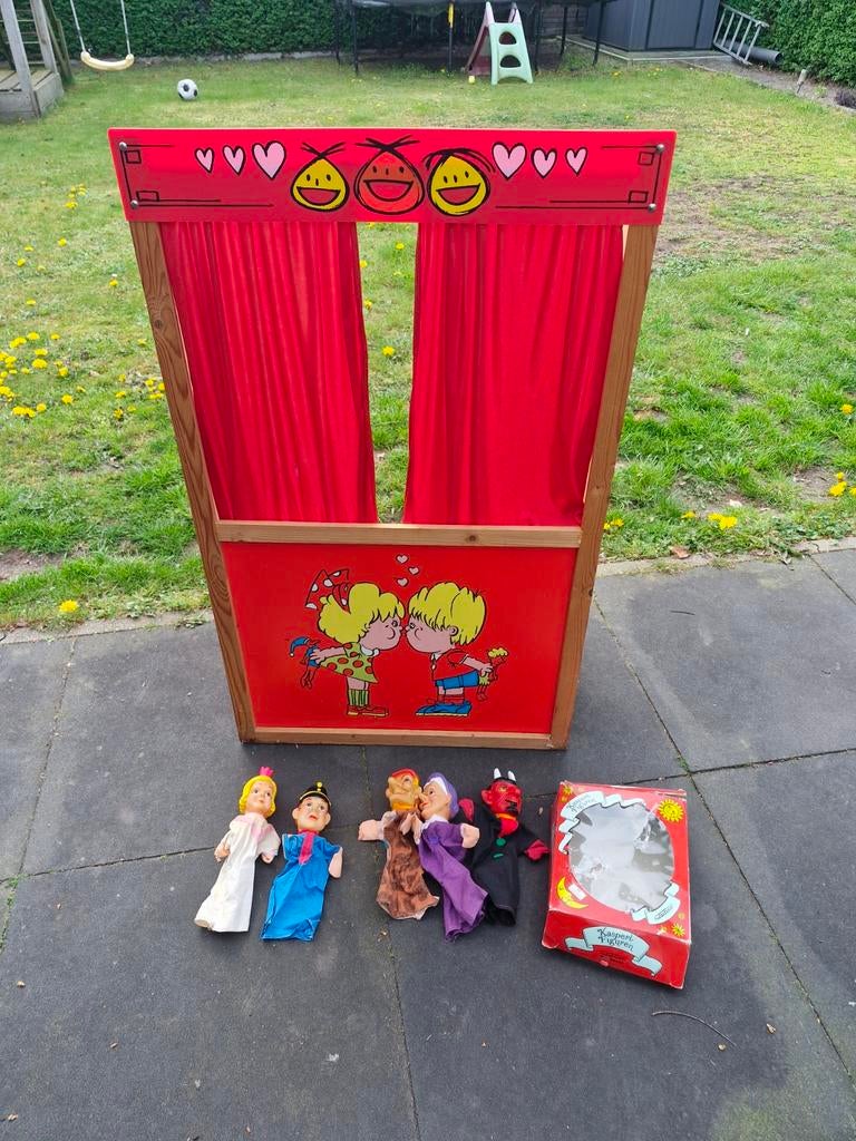 Poppenkast met poppen, Ophalen of Verzenden, Poppenhuis