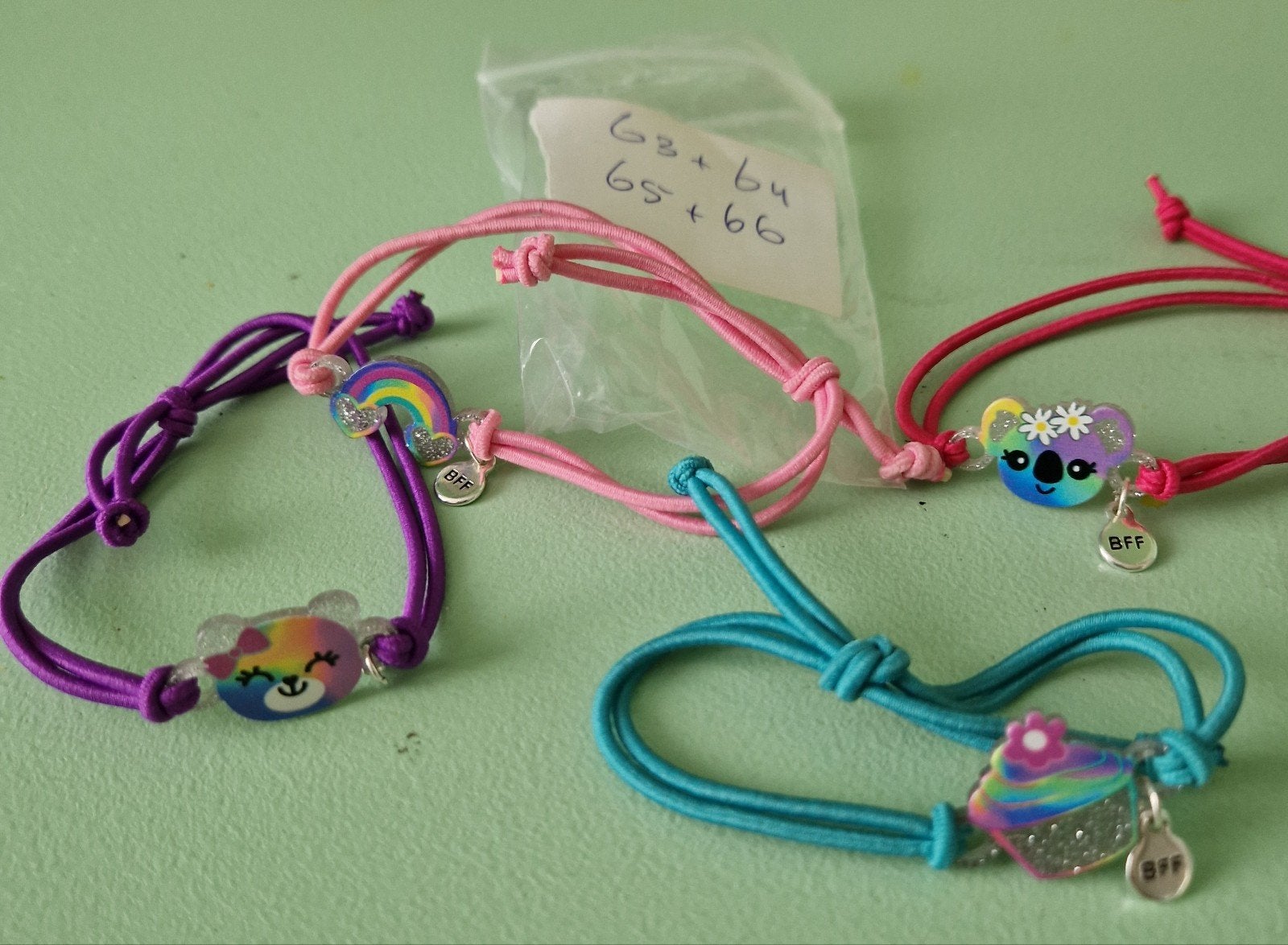 Leuke kinderarmbandjes met bedeltjes - per stuk of set, Sieraden, Tassen en Uiterlijk, Kindersieraden, Ophalen of Verzenden