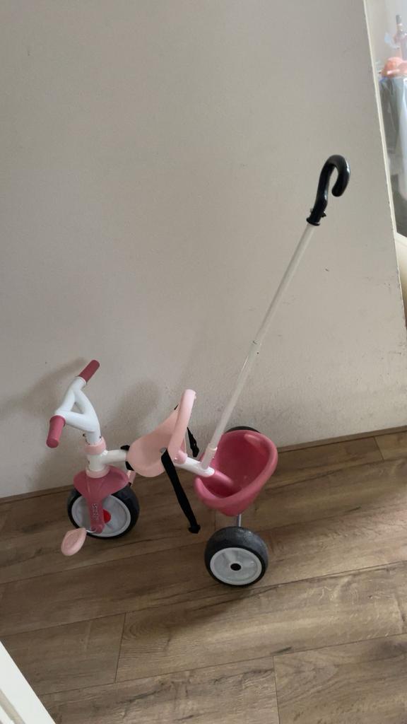 Smoby driewieler met duwstang zgan, Fietsen en Brommers, Ophalen, Zo goed als nieuw, Duwstang