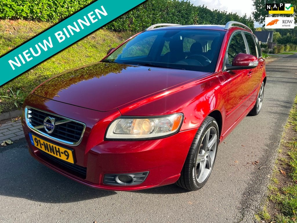 Volvo V50 1.6 Sport met een NIEUWE KOPPELING en oa: Lm 17",, Voorwielaandrijving, 1596 cc, 101 pk, Gebruikt