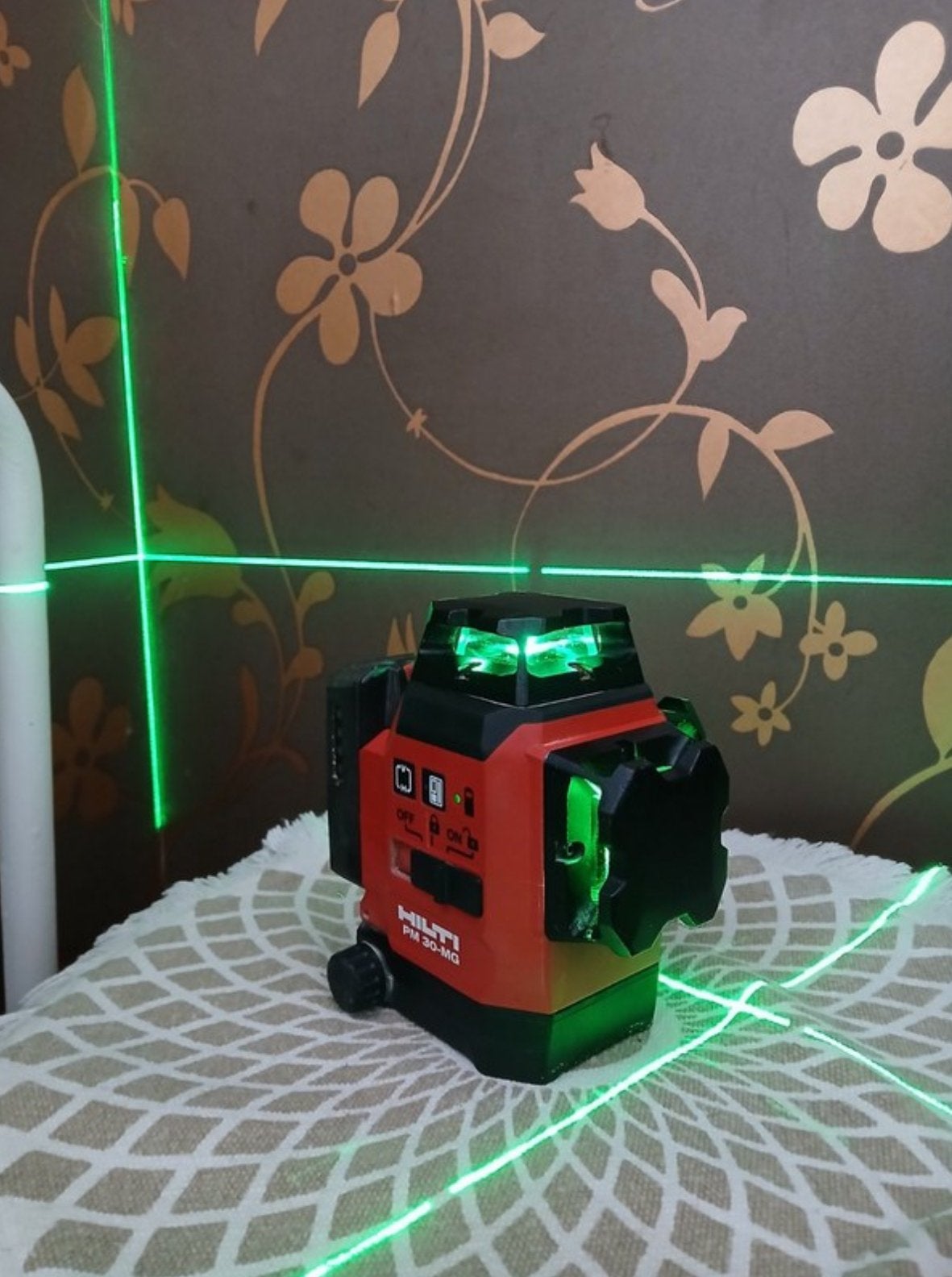 Hilti PM 30-MG Multilijnlaser - Groene 360 Lasers, Doe-het-zelf en Verbouw, Ophalen of Verzenden, Gebruikt, Overige meters