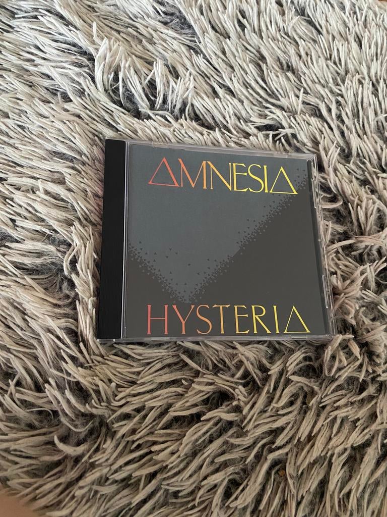 Amnesia ( hysteria ), Cd's en Dvd's, Ophalen of Verzenden, Zo goed als nieuw