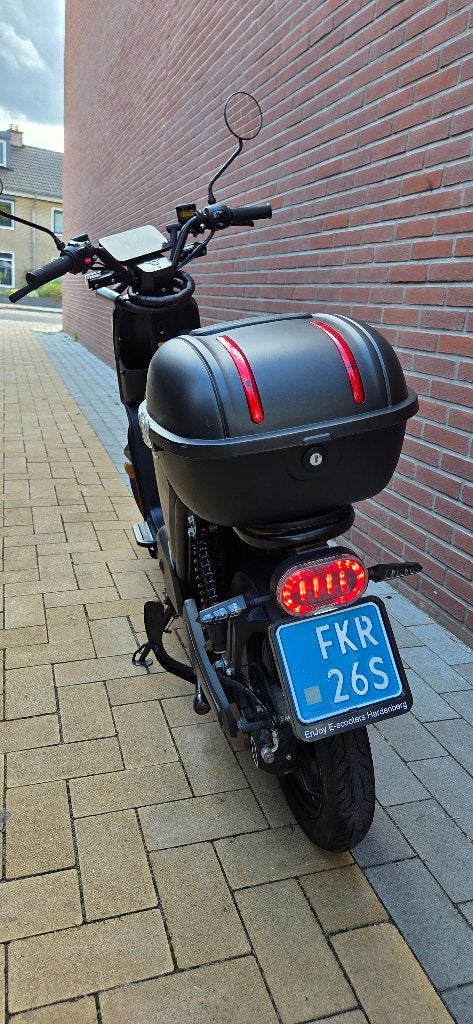 Foto 7 van IVA E-GO S2 Elektrische Scooter - Zo goed als nieuw