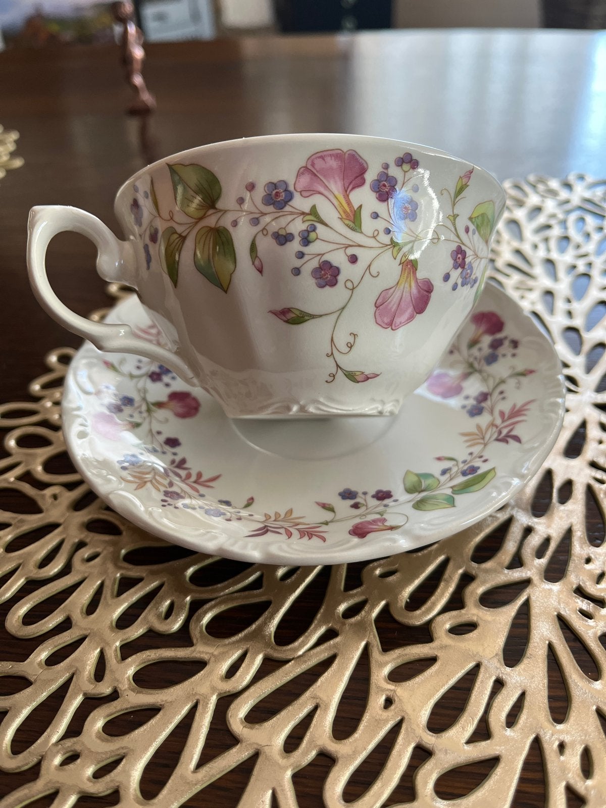 Set van 2 Royal China theekopjes met schotels, bloemmotief, Antiek en Kunst, Ophalen of Verzenden