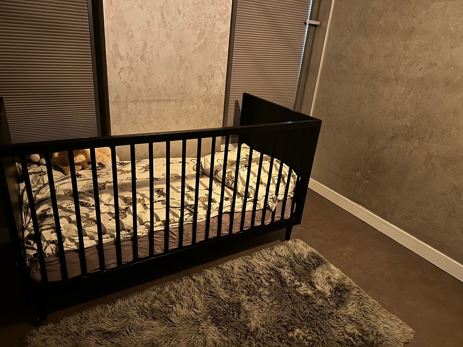 Bopita zwart peuter - en babyledikant in 1 + zwart commode., Ophalen of Verzenden, Zo goed als nieuw