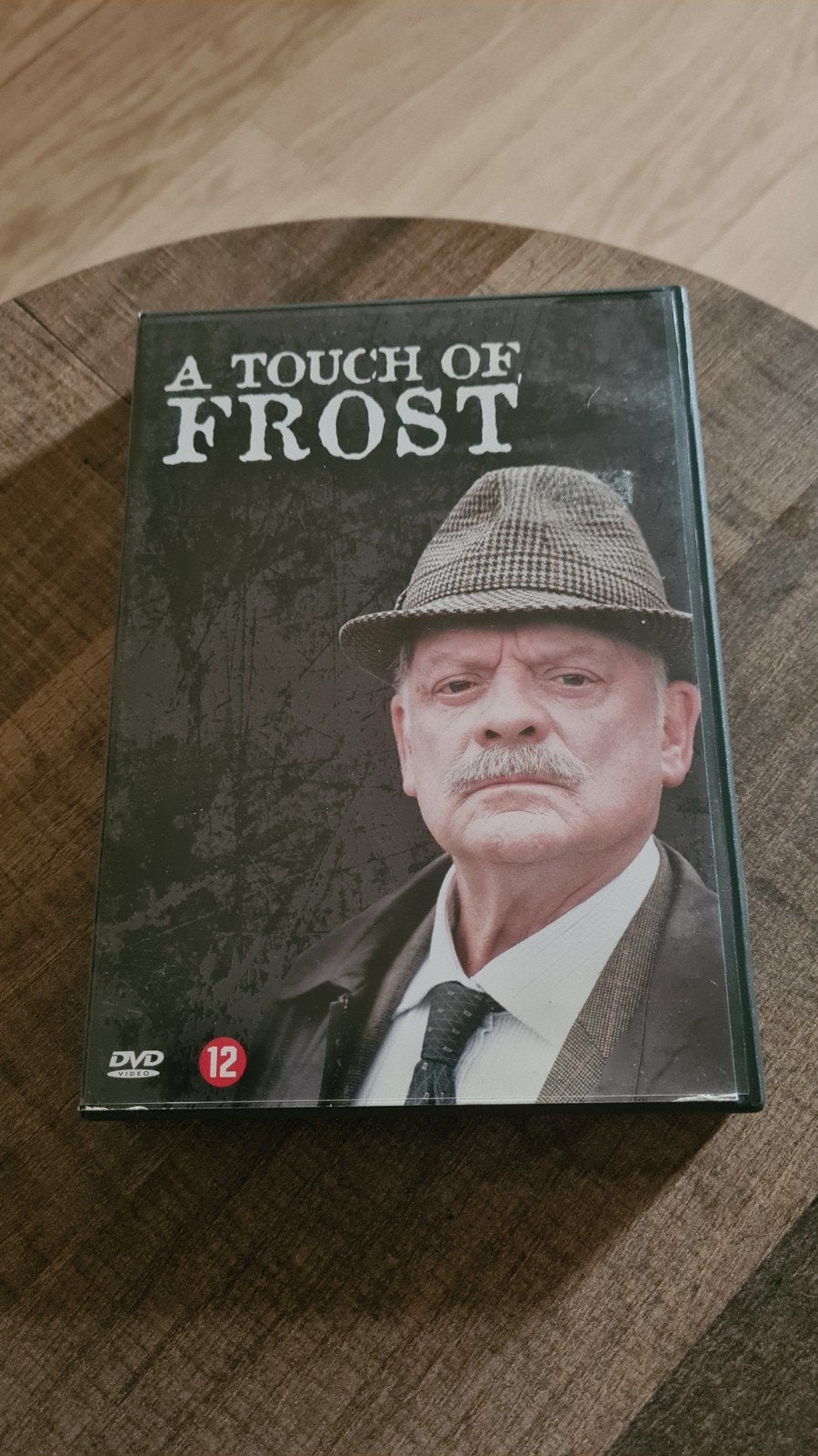 A toch of Frost, Vanaf 12 jaar, Ophalen of Verzenden, Zo goed als nieuw