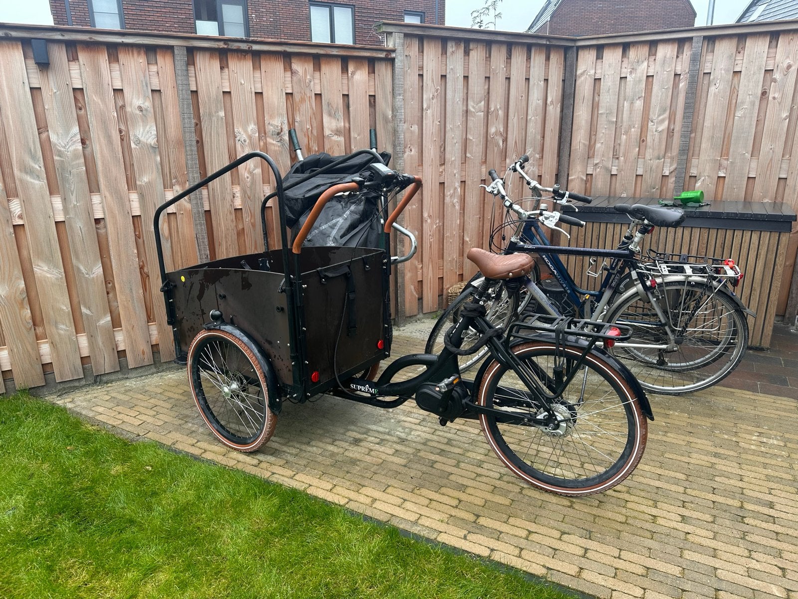 Vogue Supreme Bakfiets - 3000 km, goede staat, incl. slot, Gebruikt, Goederen, Elektrisch, Ophalen