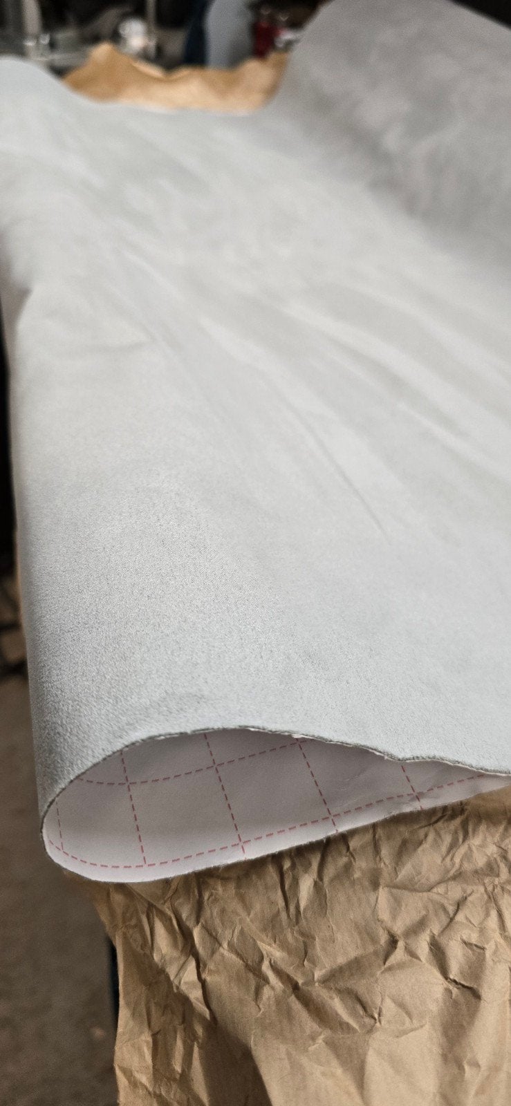 Zelfklevend Alcantara Lichtgrijs - 1 m², Auto-onderdelen, Ophalen, Nieuw