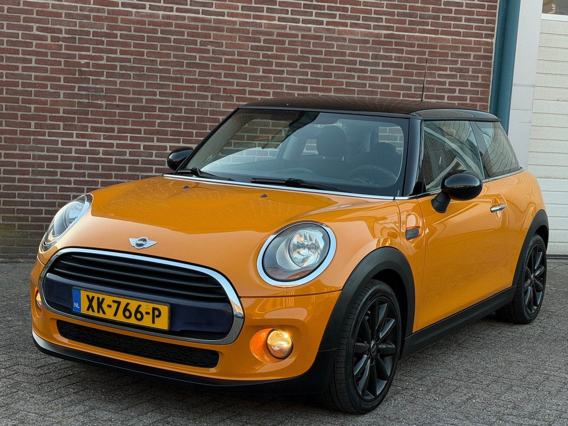 Mini 3-Deurs 1.5 Cooper Pepper | Nap | Netjes | Stoer, Auto's, Voorwielaandrijving, 136 pk, Gebruikt, Euro 6