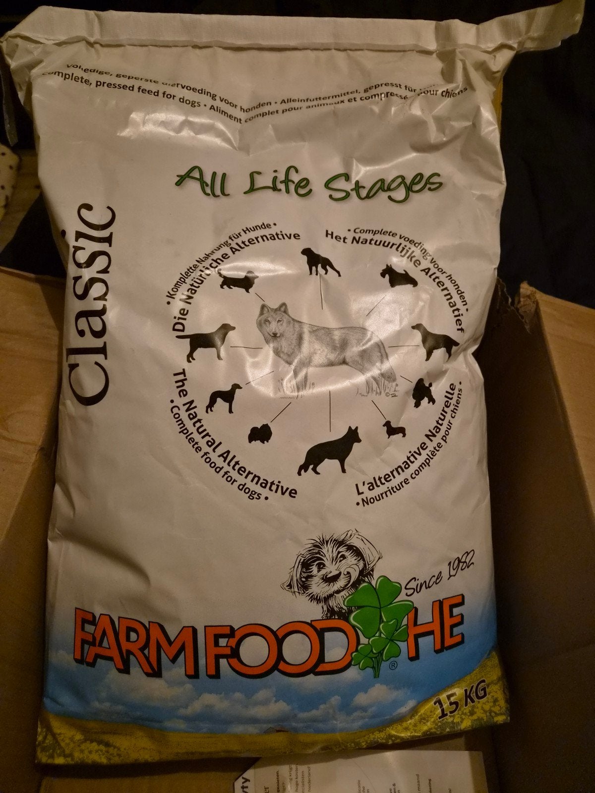 farmfood classic 15 kilo met ontworming en vlo spul nieuw, Ophalen, Hond