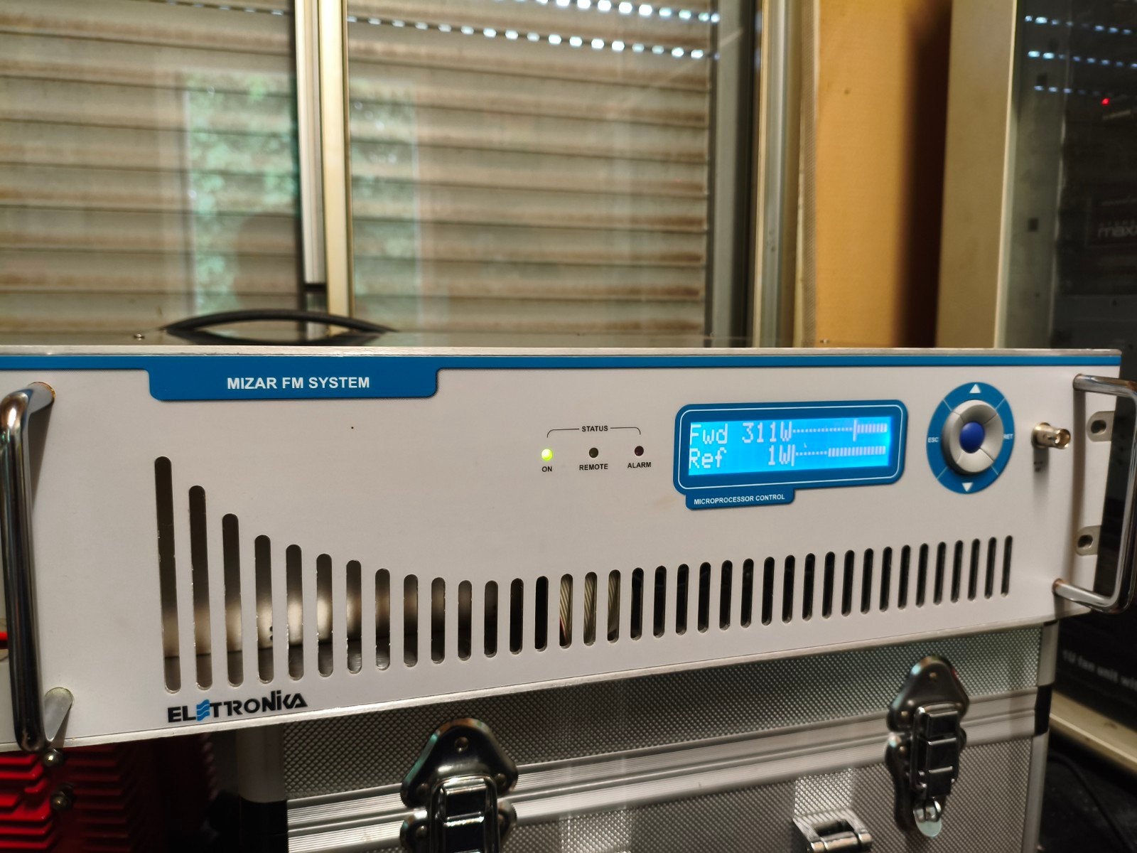 Fm zender Electronica mizar 300watt, Ophalen of Verzenden, Zo goed als nieuw
