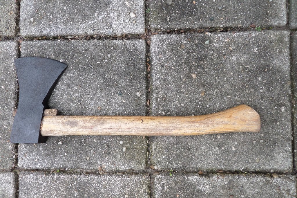 Bijl - Lengte 55cm - €20,00, Tuin en Terras, Ophalen, Zo goed als nieuw, Bijl
