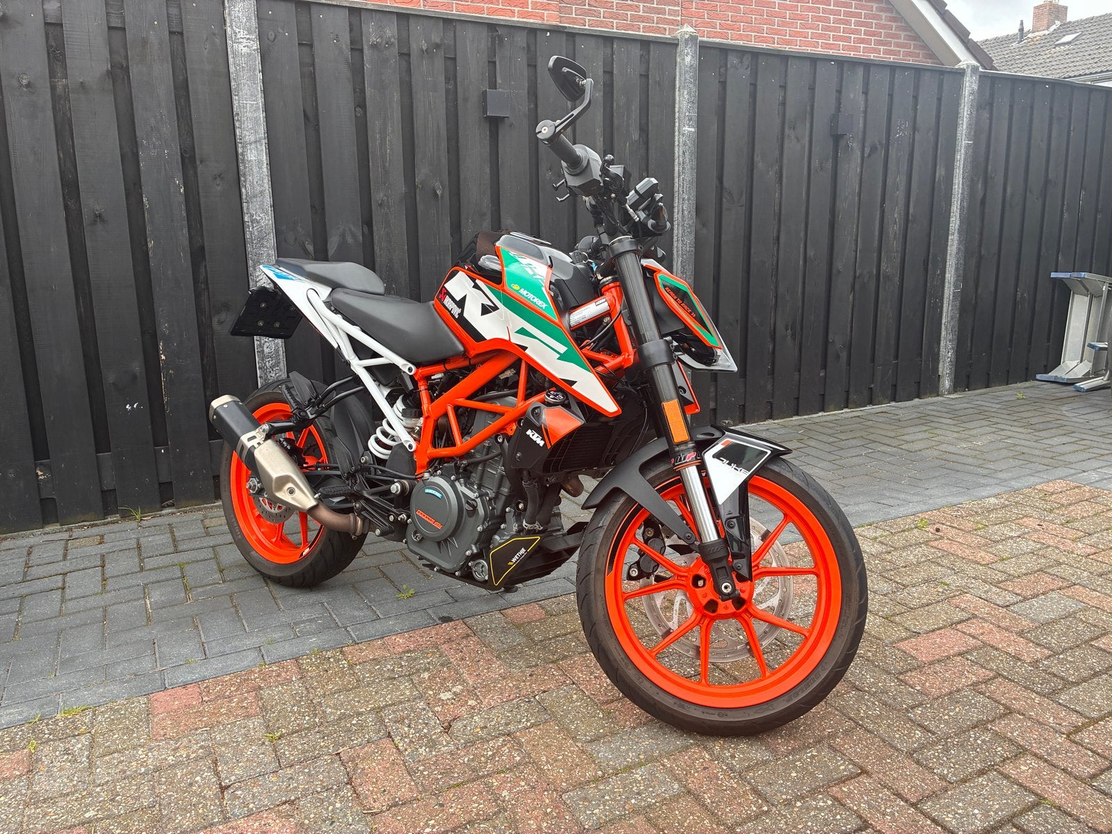 KTM Duke 390 A2 motor - 2018 - 23700 km, Motoren, Motoren | KTM, 390 cc, LED Verlichting, Gebruikt, Particulier