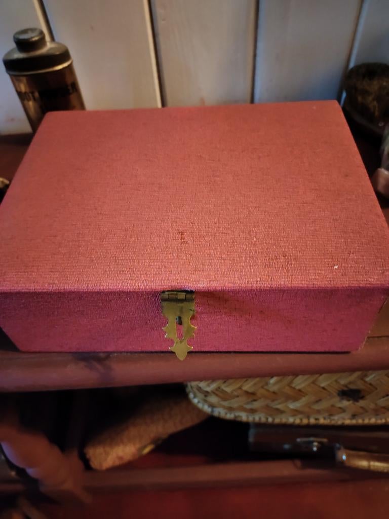 Vintage sieradendoos met slotje plaats voor ringen, Ophalen of Verzenden, Zo goed als nieuw