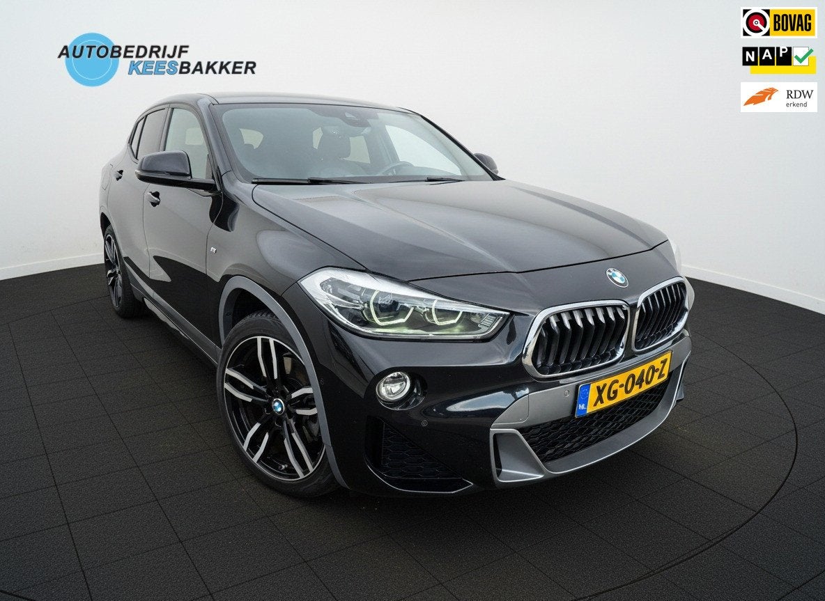 BMW X2 SDrive20i High Executive M-pakket|Pano|Leer|HUD|Soelv, 1998 cc, X2, 1435 kg, Zwart