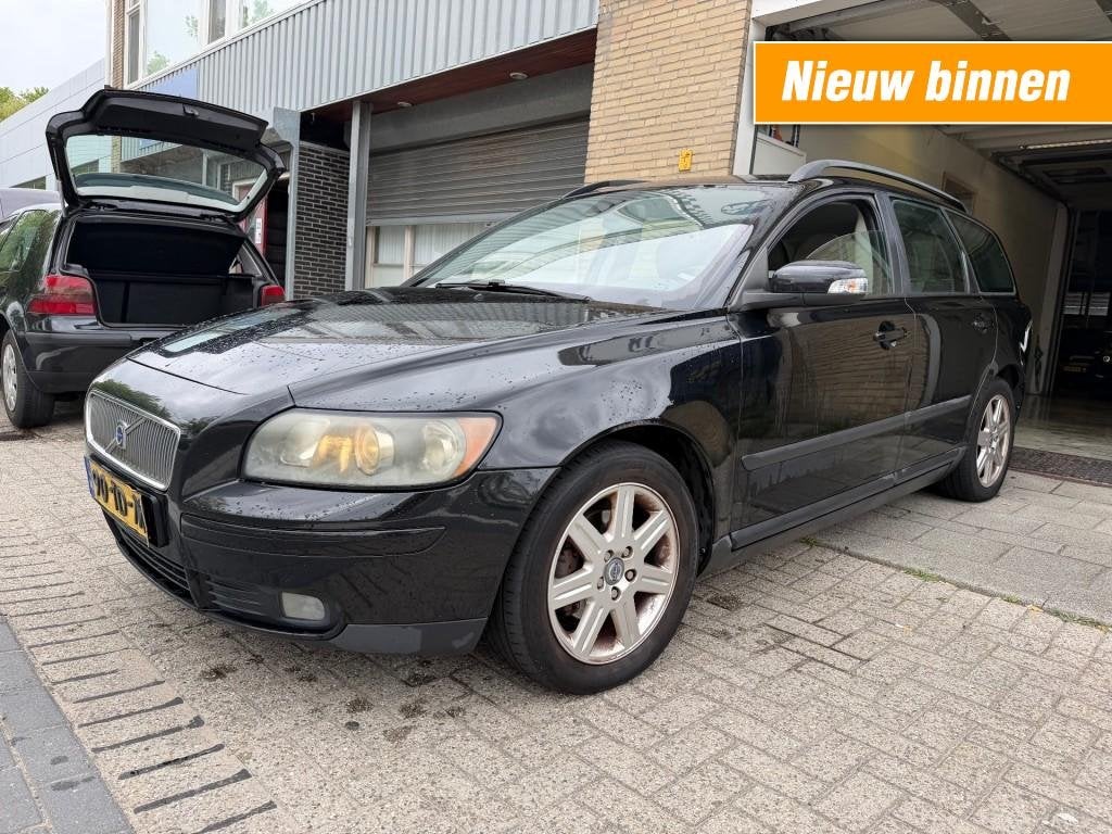 Volvo V50 1.8 Edition I KOUDE AIRCO INRUIL KOOPJE MEENEEM PR, Voorwielaandrijving, 125 pk, 4 cilinders, Zwart