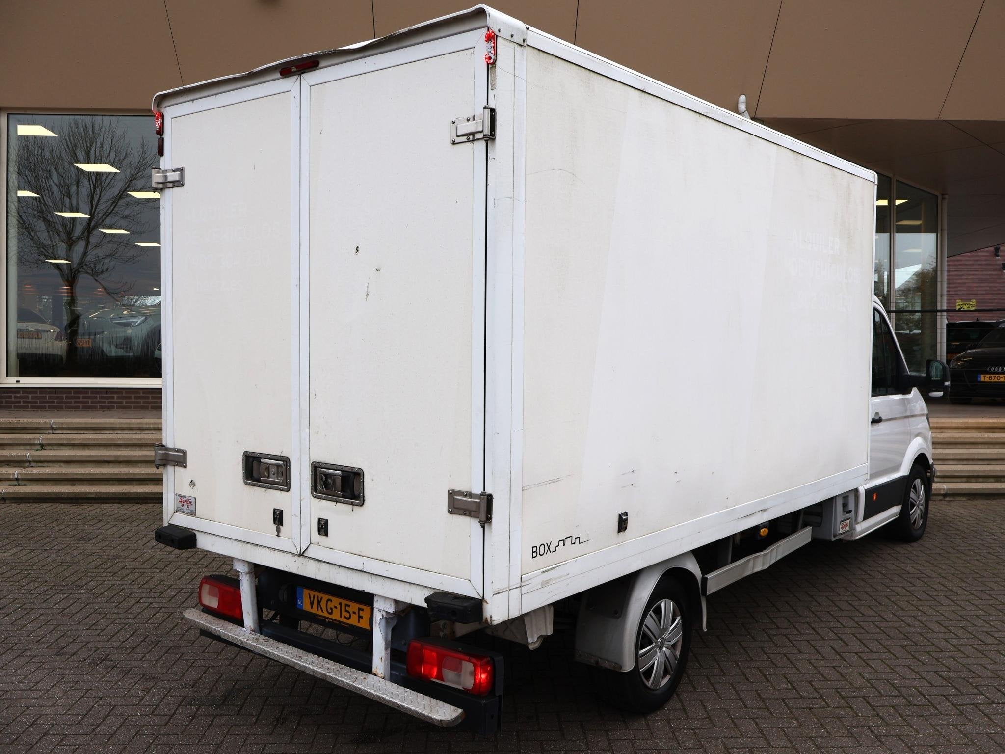 Volkswagen Crafter 35 2.0 TDI 140 PK EURO 6 BAKWAGEN MEUBELB, Voorwielaandrijving, Stof, Gebruikt, 4 cilinders