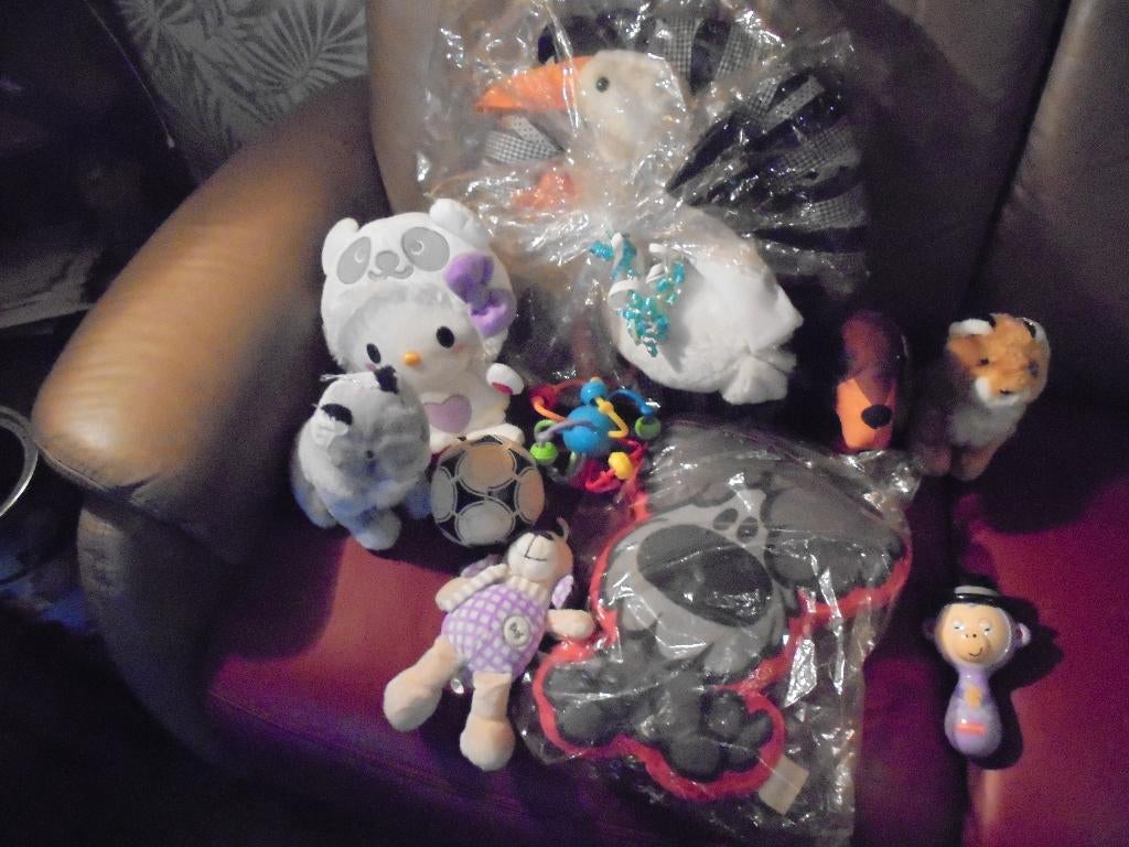 baby -knuffels en speeltjes met geboorte krans, Ophalen, Zo goed als nieuw, Jongen of Meisje
