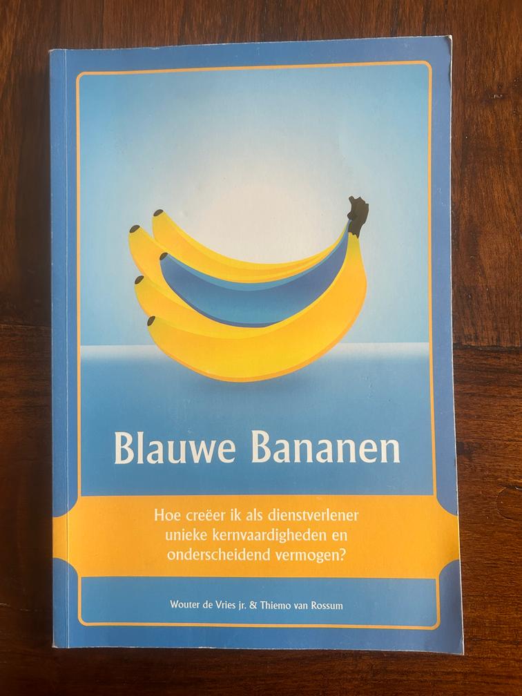 Blauwe bananen Van Wouter de Vries en Thiemo van Rossum, Ophalen of Verzenden, Zo goed als nieuw, Economie en Marketing