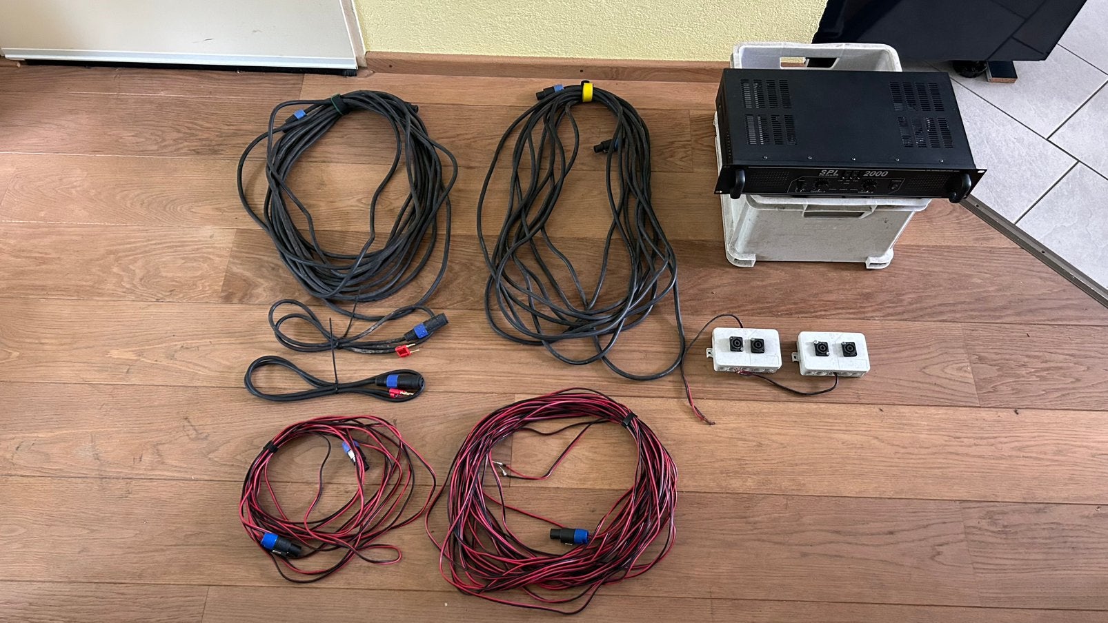 Skytec SPL-2000 versterker met (Speakon) Speaker kabels, Ophalen, Gebruikt, 120 watt of meer, Overige merken