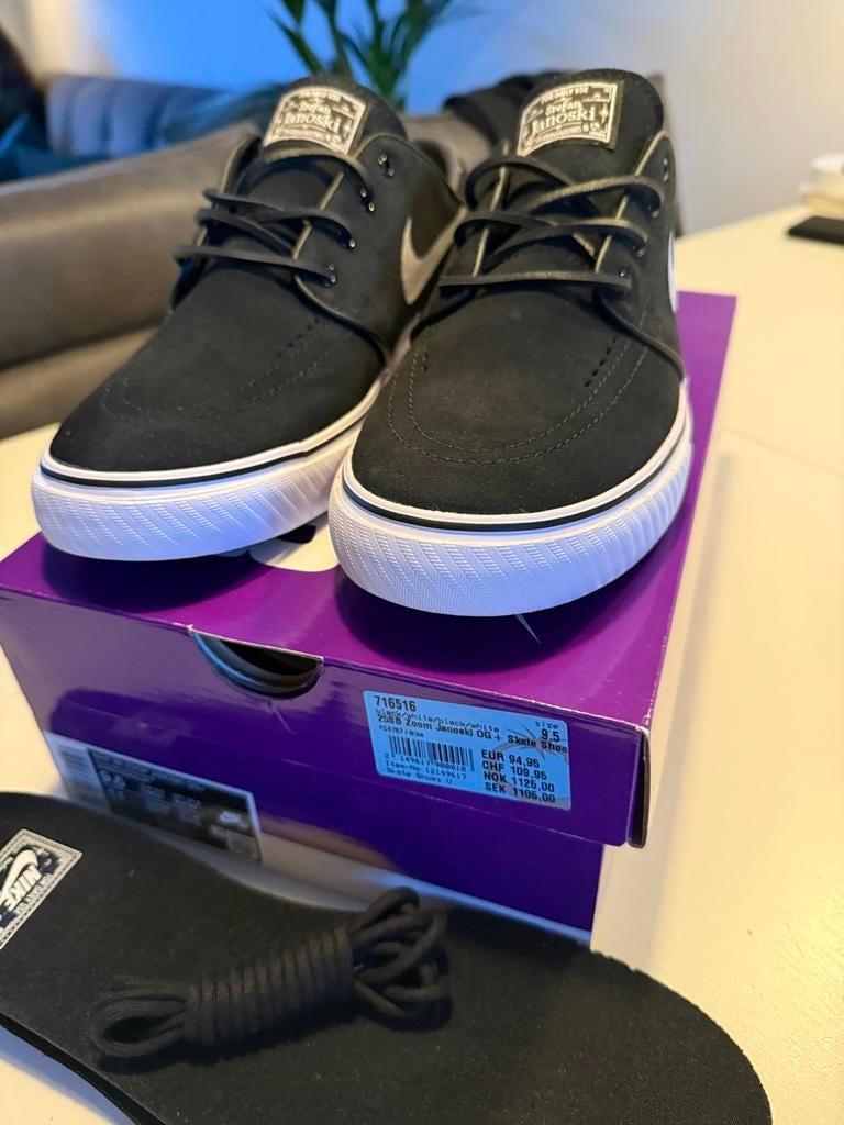 Nike SB Zoom Janoski OG+, Zwart, Ophalen of Verzenden, Sneakers of Gympen, Zo goed als nieuw