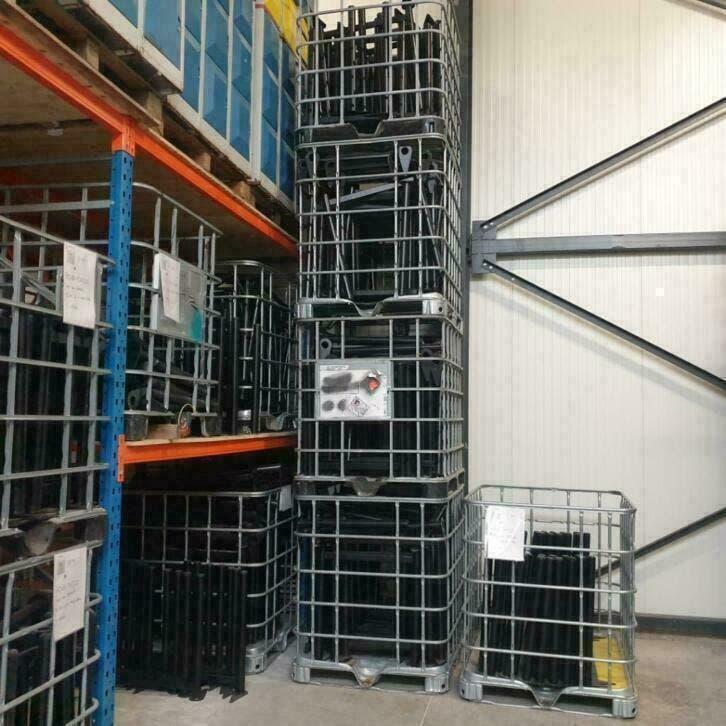 grote partij metalen tafelpoten losse poten voor tafel buro, Huis en Inrichting, Tafelonderdelen, Ophalen, Gebruikt, 200 cm of meer